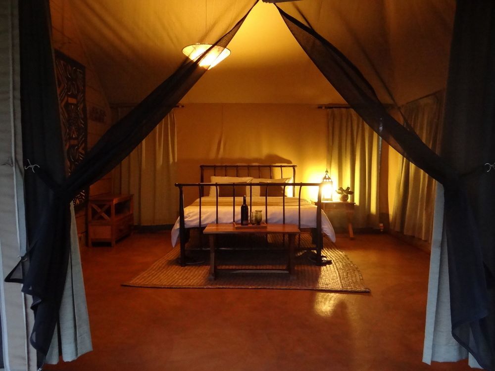 Hotel Ikweta Safari Camp Maua Exterior foto